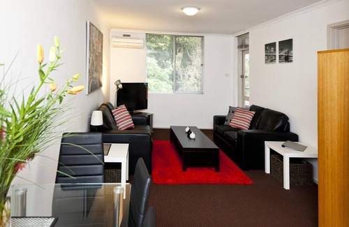 Daglish Apartment | Cute and affordable park side accommodation