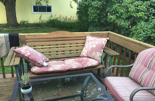 Twain House | Cute and Cozy 3BR House with Parking