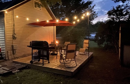 Houghton Lake House | Cute and cozy cabin with fenced private yard! Close to everything and the lake!
