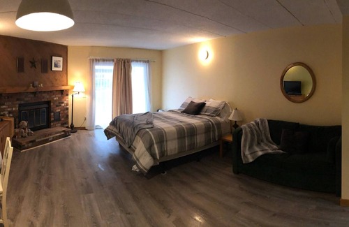 West Dover Condo | Cute and Cozy Condo at the base of Mt Snow