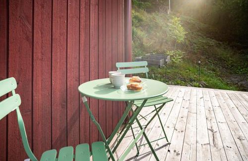 Tyreso Apartment | Cute and Cozy Guesthouse near Water