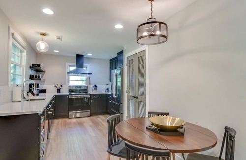 Franklin House | Cute And Cozy - Historic Franklin Quadplex