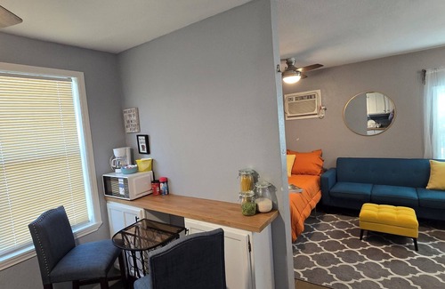 Government Hill Apartment | Cute and Cozy Studio Near Downtown San Antonio