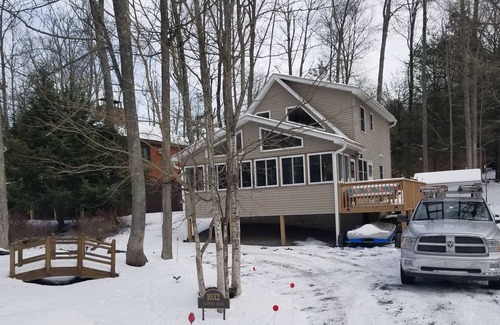 Wallenpaupauk Lake Estates House | Cute and cozy, walking distance to pool and lake