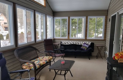 Wallenpaupauk Lake Estates House | Cute and cozy, walking distance to pool and lake
