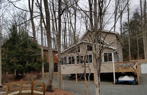 Wallenpaupauk Lake Estates House | Cute and cozy, walking distance to pool and lake