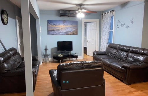 East Flushing Apartment | Cute apartment in the heart of Flushing.