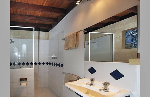 Fremantle Cottage | Cute as a button 1 bedroom cottage