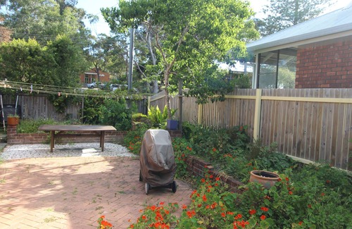 Crescent Head House | Cute Beachside Apartment - Central Location