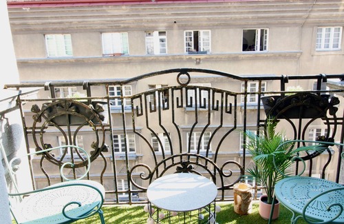 Altlerchenfeld Apartment | Cute Boho APT with Balcony