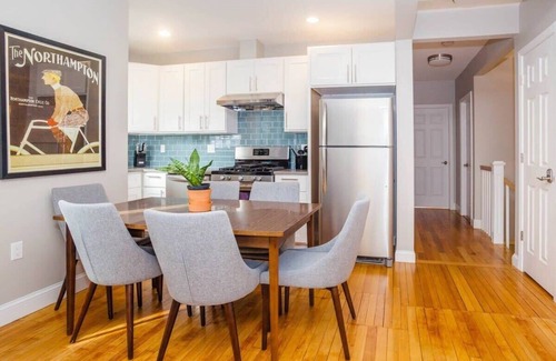 Dorchester Condo | Cute Boston Condo | Near T