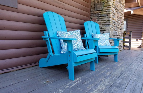 Bryson City Cabin | Cute cabin in quiet resort! Fireplace, gym, game room, 10 minutes to Bryson City