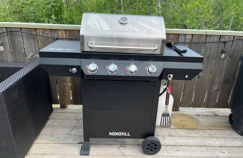 Manitoba House | Cute Camper Trailer at Ridgewood South Golf & Campground
