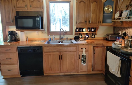 Searsport House | Cute Cape With An Ocean View In Searsport