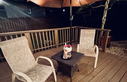 Little Rock House | Cute, clean, convenient mid to long-term rental in West LR! Garage & yard!