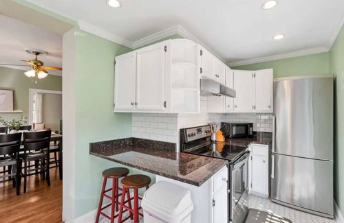 Clintonville House | Cute Clintonville Cottage -3 BR