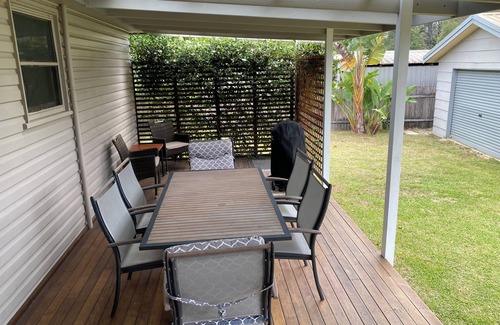 Catalina House | Cute Coastal Cottage with golf views, walking distance to town or beach