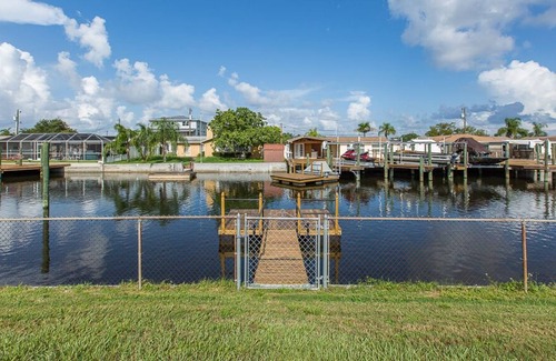 Sea Ranch On The Gulf House | Cute & Comfy 2 BR- Waterfront Home!