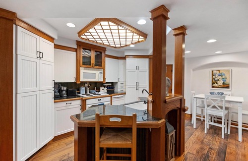 Petoskey Condo | Cute Condo on Round Lake in Petoskey