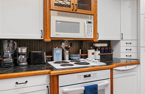Petoskey Condo | Cute Condo on Round Lake in Petoskey