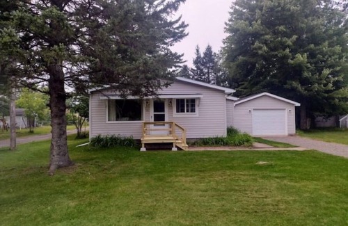 Eagle River House | Cute, convenient, quiet Eagle River 2 bedroom home