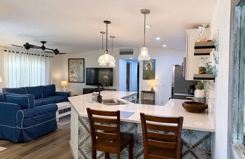 Cortez House | Cute Cortez Water View Getaway