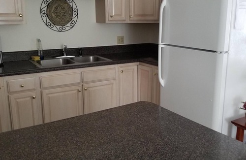 Skyland Cottage | Cute Cottage, Convenient South Asheville location