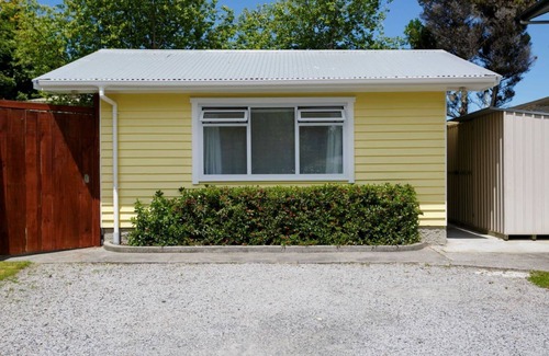 Taupo House | Cute Cottage - Opposite Bungee *No Service Fee*