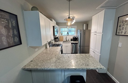 Rockaway Beach Cottage | Cute Cottage walking distance to 7 miles of beach - Dogs welcome!