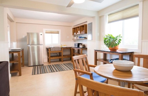 Islamorada House | Cute & Cozy 3 Bedroom Canalfront Pool Home