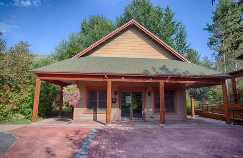Driggs Condo | Cute & Cozy Condo: Close to Grand Targhee, skiing, mountain biking