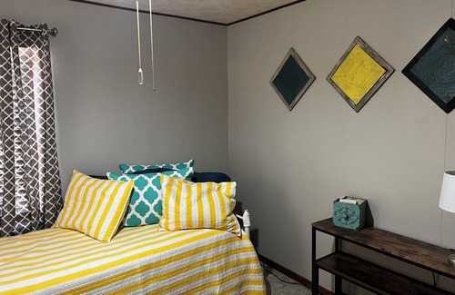 Wilson House | Cute cozy full home fenced back yard spacious parking near lake
