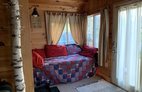 Houghton Lake Heights Cabin | Cute, Cozy, Fun cabin for all to enjoy