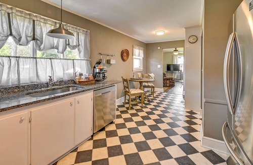 Conway House | Cute Downtown Conway Duplex - 15 Mi to Beach!