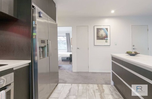 Kohimarama Apartment | Cute Home in Kohi near beach