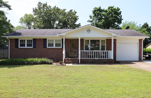 Madison House | Cute home in the HEART of Madison