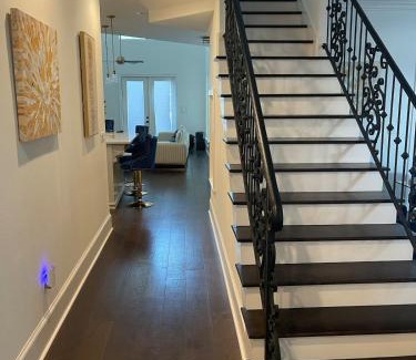 Sunshine Villa | Cute Home with some Razzle Dazzle