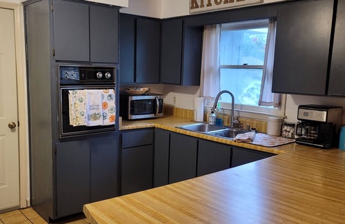 Bloomingdale House | Cute house on a quiet street w/Air UV Filter