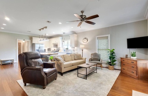 St. Martinville House | Cute house on the prairie