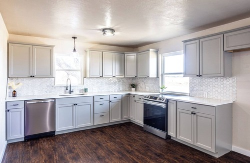 Fairview House | Cute Lake House/Country Home - Fairview/Canton/Seiling area - 3bd 2ba w/barn