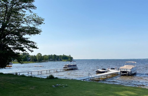 Cadillac Cottage | Cute lakefront cottage on Lake Mitchell in Cadillac, Michigan