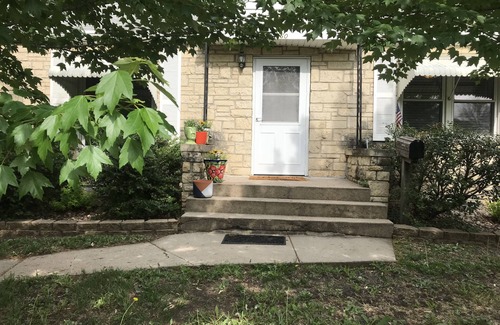 Lincoln House | Cute Litte Bungalow in the heart of Lincoln!