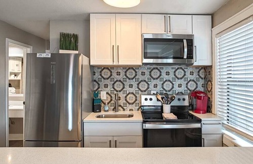 Westport Condo | Cute Midtown 1 Bedroom