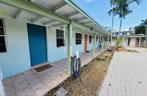 Victoria Park Apartment | Cute One Bedroom Near the Beach that is located minutes from Las Olas Blvd; Port