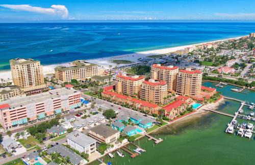 Clearwater Beach Apartment | Cute One Bedroom at The Coral Resort apts