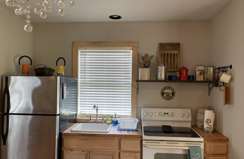 Carmine Bed & Breakfast | Cute & Relaxing Carmine Railroad Cottage on 10.5 acres.