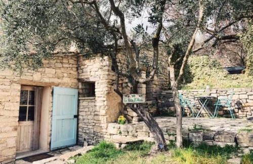 Revest-Saint-Martin House | Cute stone cottage in Provence