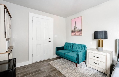 Central Oklahoma City House | Cute Studio Nears Topgolf