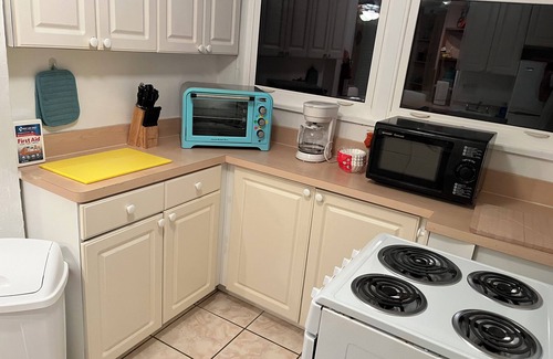 East Daytona Apartment | CUTE STUDIO with PRIVATE BALCONY! And SPECTACULAR OCEAN -A1A- HARDROCK -VIEWS!