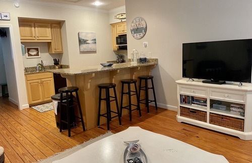 Fish Camps Condo | Cute waterfront bungalow, tons of amenities, a small gated fishing community!